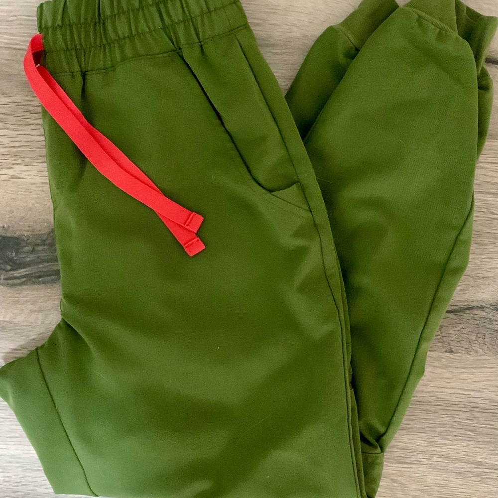 Figs Scrubs XS/P Olive